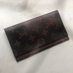 Authentic Louis Vuitton Checkbook & Dust Packaging